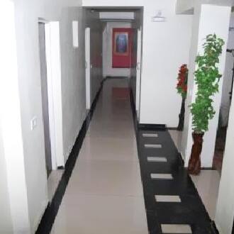 Hotel Radiant, Vadodara 4